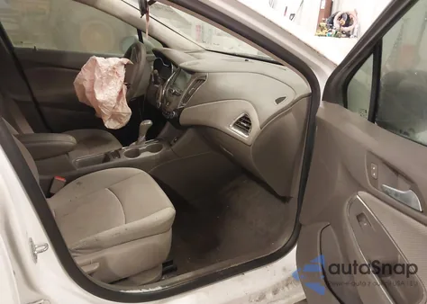 2018 Chevrolet Cruze Lt Auto z USA, uszkodzony, nr VIN 1G1BE5SM9J7103992